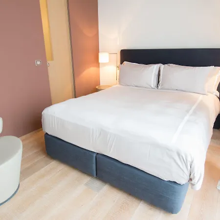 Guillaume Suites-2