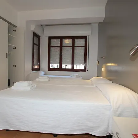Hostal Ripoll Ibiza-2