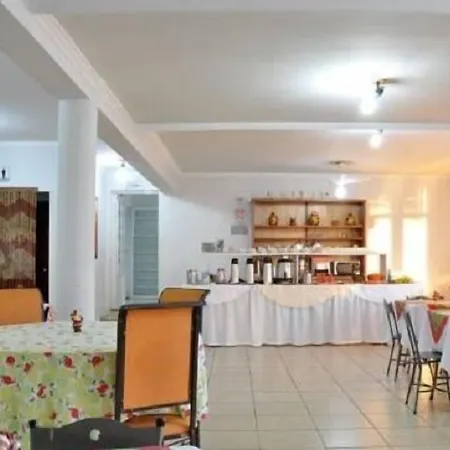 Hotel Carolina 2 - próximo a Universidade de Uberaba uniube - ao Aeroporto Fórum De uberaba - hospital Mario Palmeirio ao Hospital São Marcos e hospital Regional-2