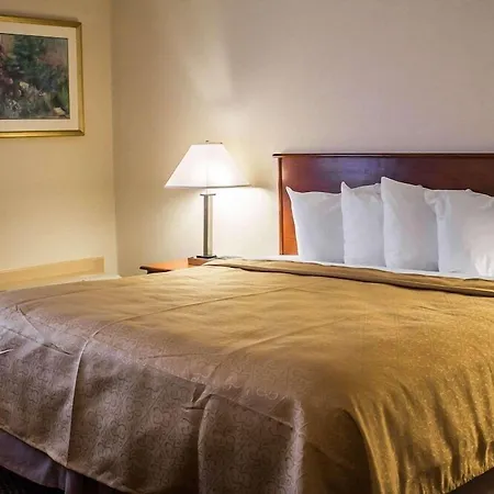 Baymont By Wyndham Youngstown-3