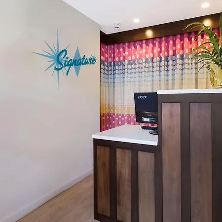 Signature Inn Oakland-2