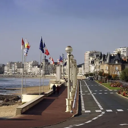 B&B HOTEL Les Sables-d'Olonne Centre Gare-3