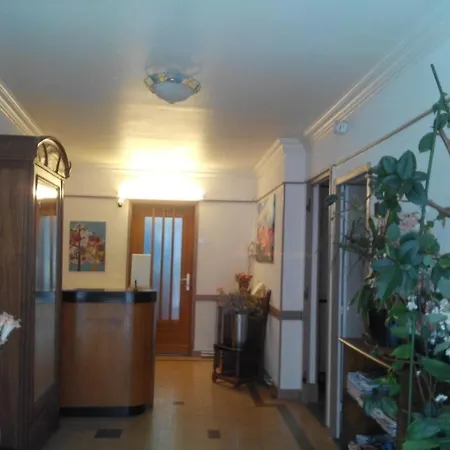 Hotel Lamartine -Parking Dauphine-2