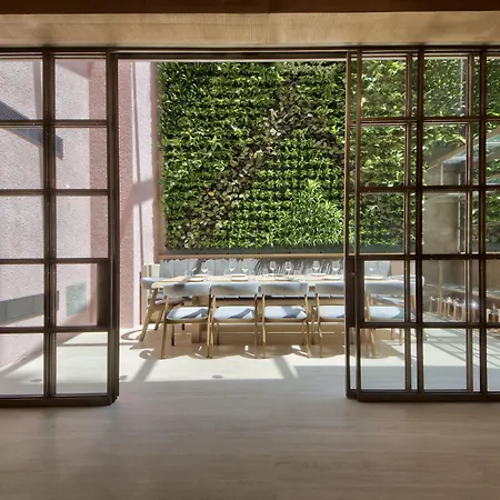 Land'S End, Boutique Hotel-2
