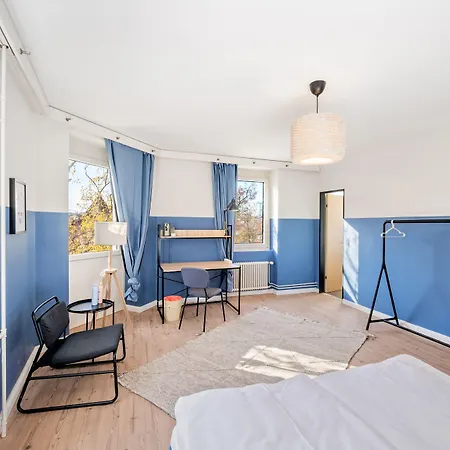 Becozy Self Check-In Pop-Up Hotel Basel-2