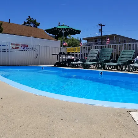 Bay Breeze Motel-3