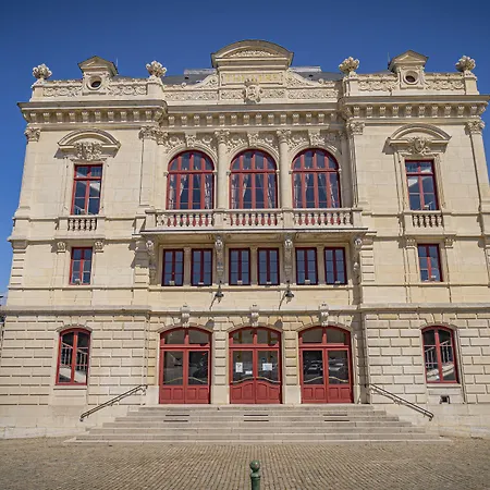 Logis Hôtel Du Commerce-2