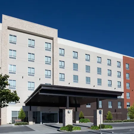 Holiday Inn Express & Suites - Nashville Metrocenter Downtown By Ihg-3