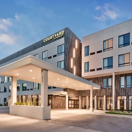 Courtyard Ames-2