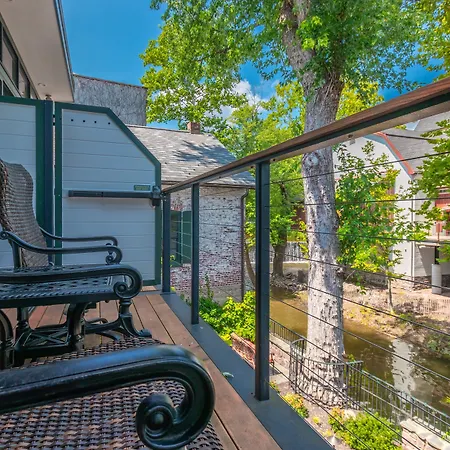 Carriage House New Hope-2