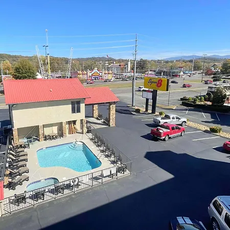 Super 8 By Wyndham Pigeon Forge Downtown-2