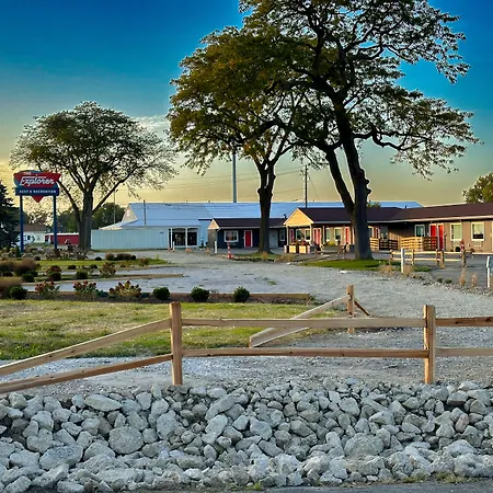 Explorer Rest & Recreation-3