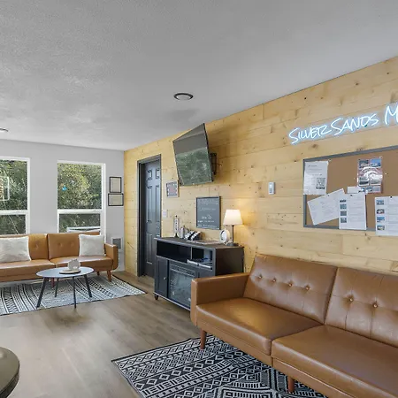 Silver Sands Motel-2