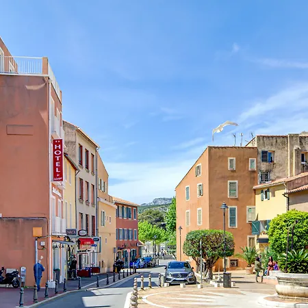 Hotel Des Calanques-3