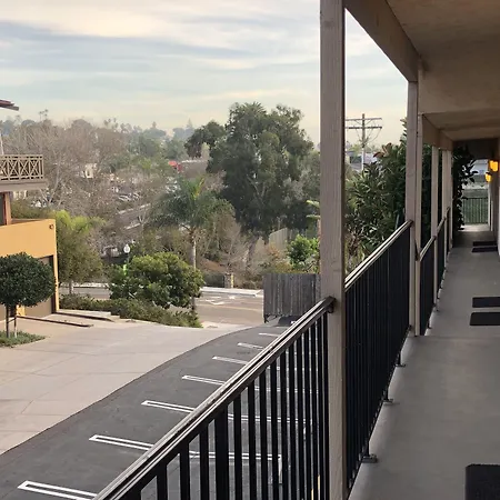 Moonlight Beach Motel-3