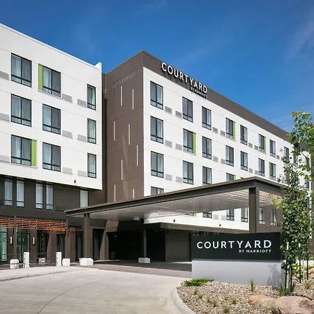 Courtyard Sioux City Downtown/Convention Center-3