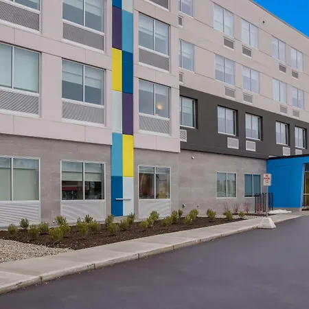Tru By Hilton Traverse City-3
