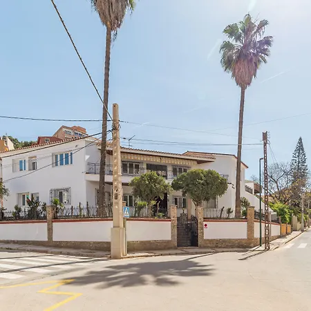 Ayz Silvela - Auto Check-In Property-3
