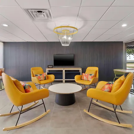 Spark By Hilton Grand Prairie-2