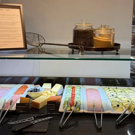 Ambassador Self Check-In Hotel-3