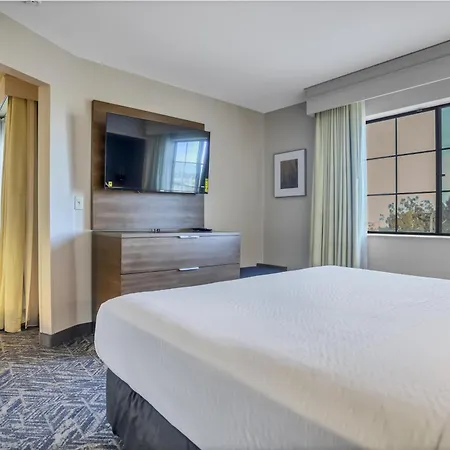 Best Western Hesperia-Victorville Suites-2