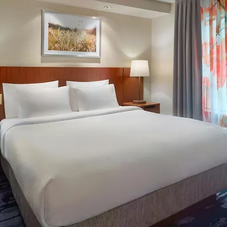 Fairfield Inn & Suites By Marriott Frederick-2