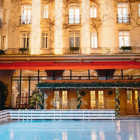 Hôtel Plaza Athénée - Dorchester Collection-2