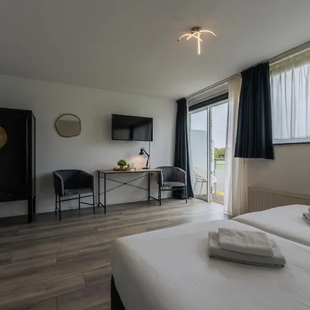 Seehotel Oostkapelle-2