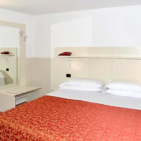 Hotel Amadeus-2