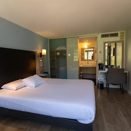 Kyriad Lyon Sud Sainte Foy-2
