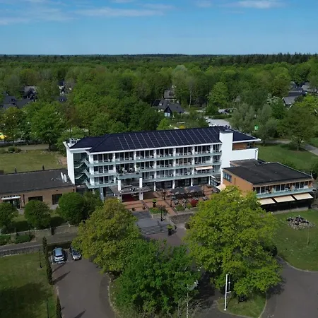 Fletcher Familiehotel De Hunzebergen-2