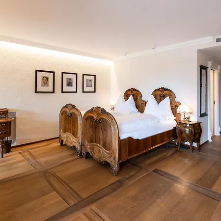 Relais & Chateaux Hotel Castel Fragsburg-3
