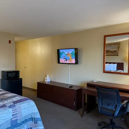Days Inn By Wyndham St. Louis/Westport Mo-3
