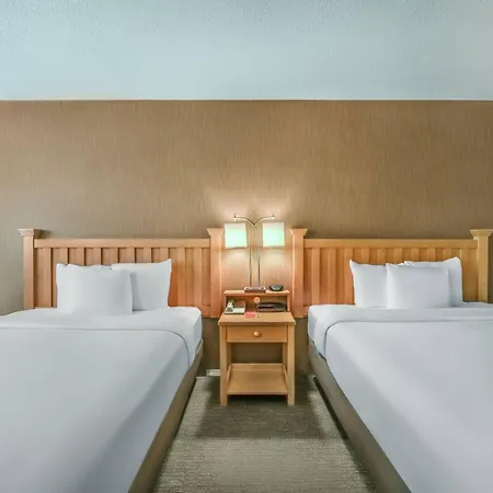 Econo Lodge Inn & Suites-2
