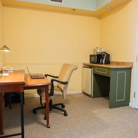 Senator Inn & Spa-3