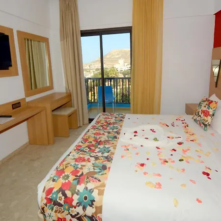 Oasis Hotel & Spa-2