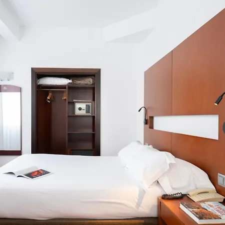 Hotel Maroa Vigo-3