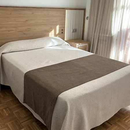 Hotel Can-Vic-3