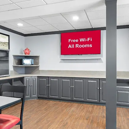 Red Roof Inn Lancaster-3