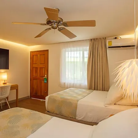 Hotel Cocoplum Beach-3