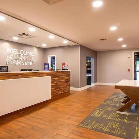 Hampton Inn & Suites College Station-3