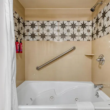Surestay Hotel By Best Western Camarillo-3