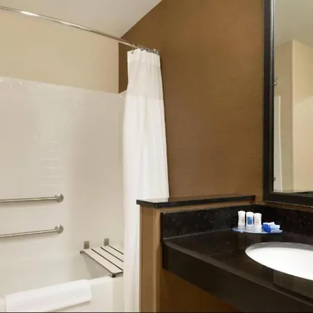 Country Inn & Suites By Radisson, Bismarck-Mandan-3