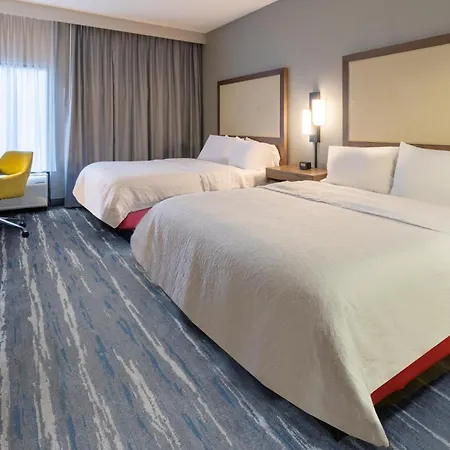 Hampton Inn Commerce-3