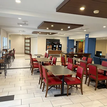 Holiday Inn Express & Suites Tracy By Ihg-2