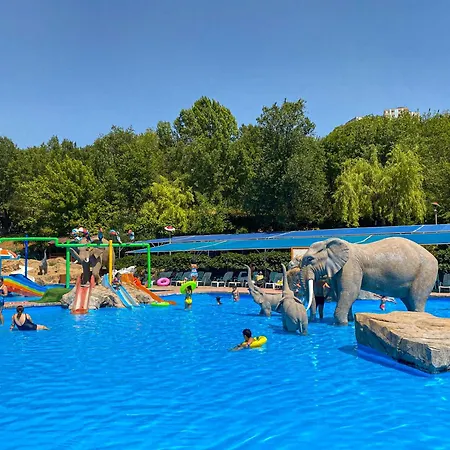 Aquapark Hotel & Villas-3