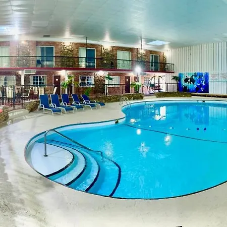 Ramada By Wyndham Mountain Home-2