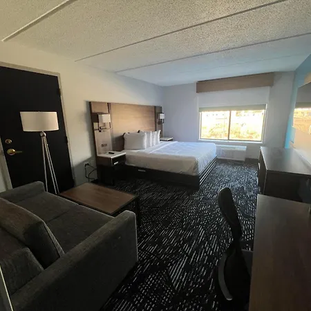 La Quinta Inn & Suites By Wyndham Duluth-Atlanta-3
