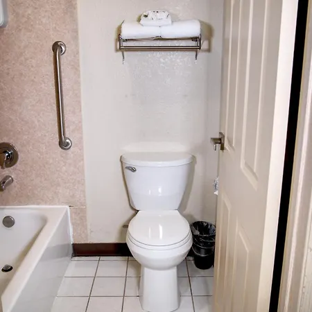 Americas Best Value Inn Lynnwood-2