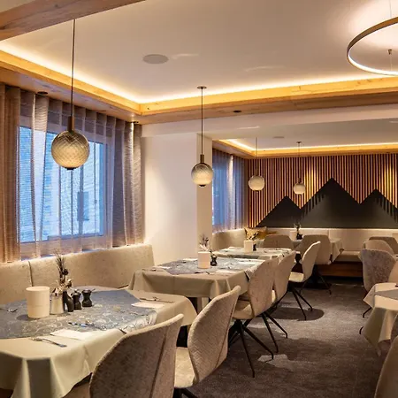 Hotel Garni Chasa Sulai-3